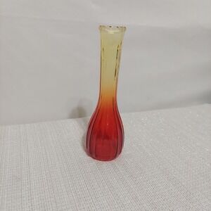 Vintage Jeanette Glass Bud‎ Vase Ombré Yellow to Red 8.5"x2.5"